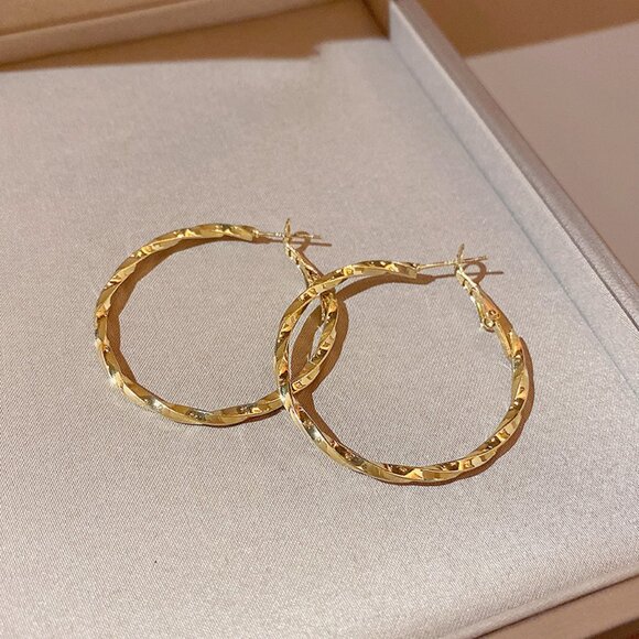 18K yellow gold plated hoop earrings - Picture 5 of 6